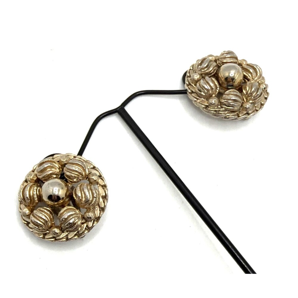 Vintage KRAMER Pale Gold Tone Textured Cluster Earrings Clip On 1 1/8"